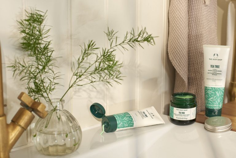Tea Tree 3-në-1 Larës, Scrub, Maskë thumbnail 4